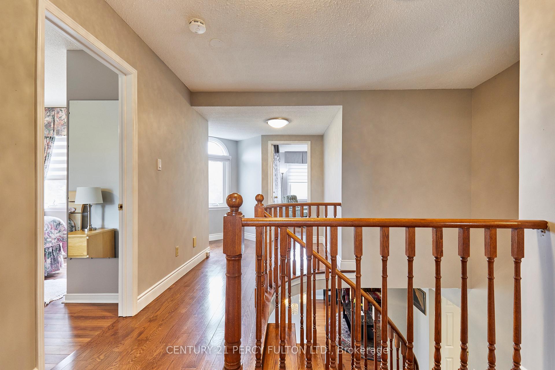 Photo 23 of 535 Gardenview Square, Pickering, Amberlea — HOMEH