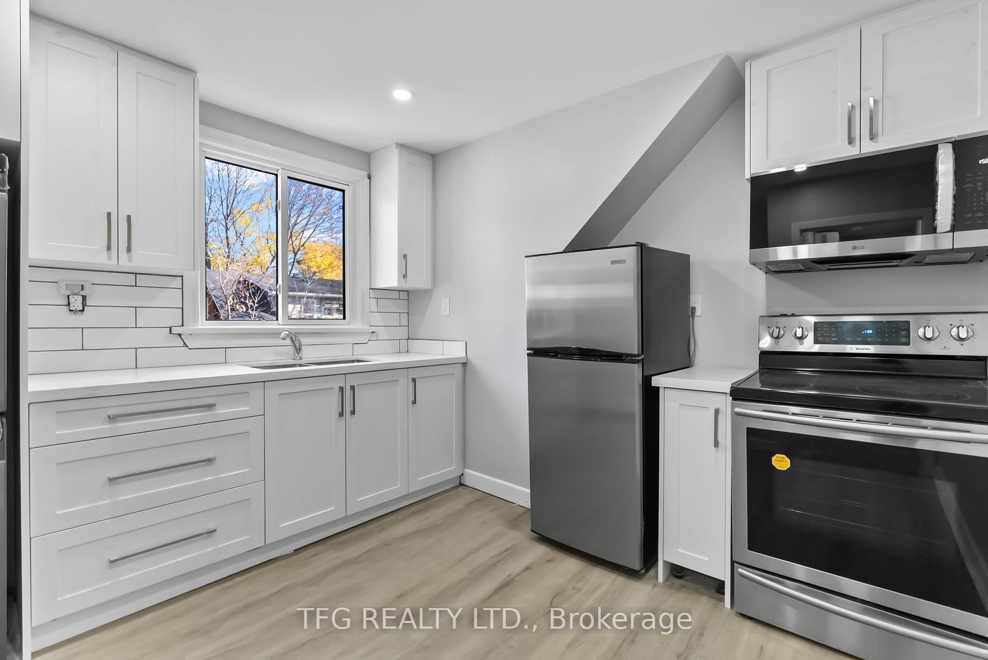 Photo 2 of Unit Upper, 73 Central Pk Boulevard N, Oshawa, O'Neill — HOMEH