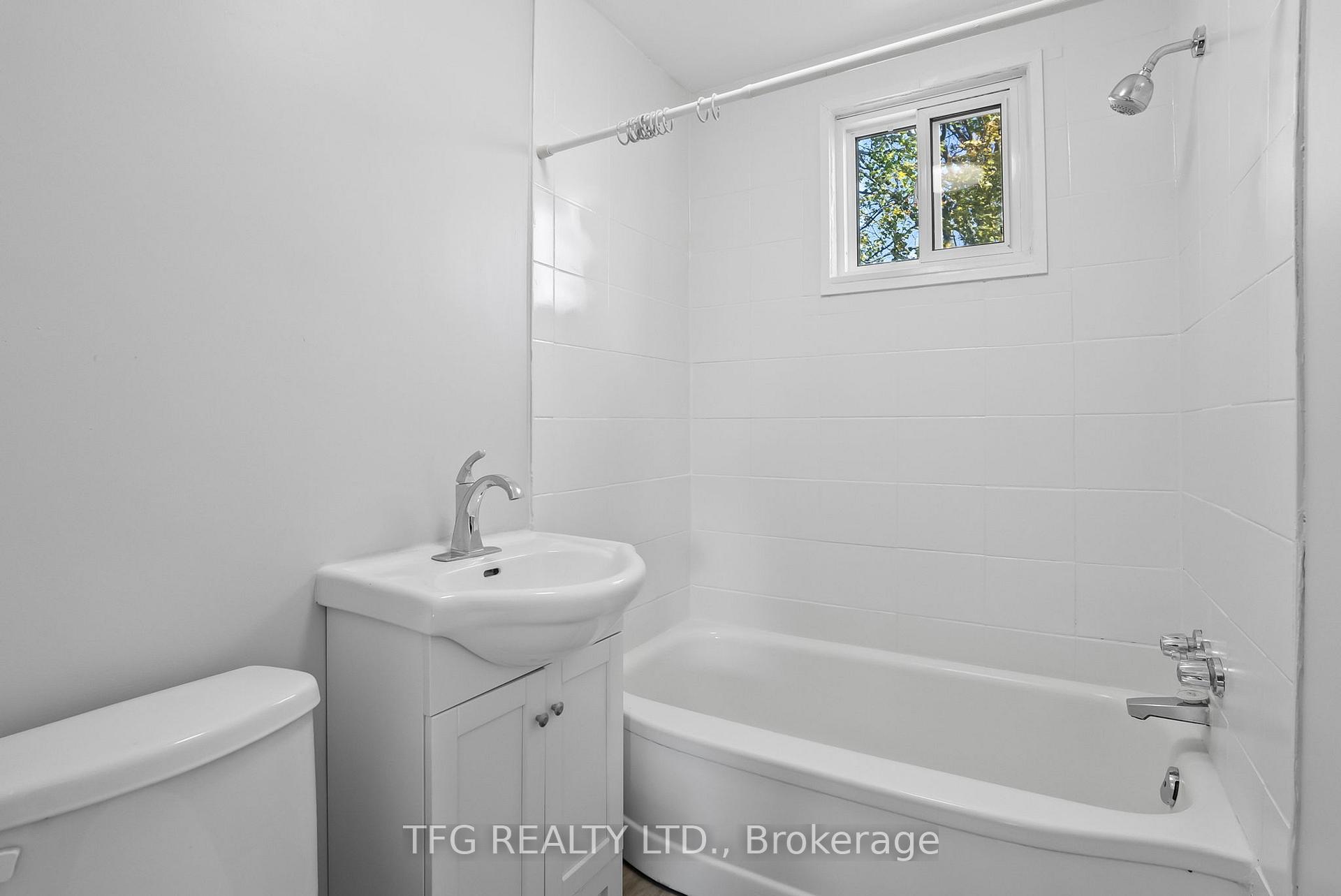 Photo 7 of Unit Upper, 73 Central Pk Boulevard N, Oshawa, O'Neill — HOMEH