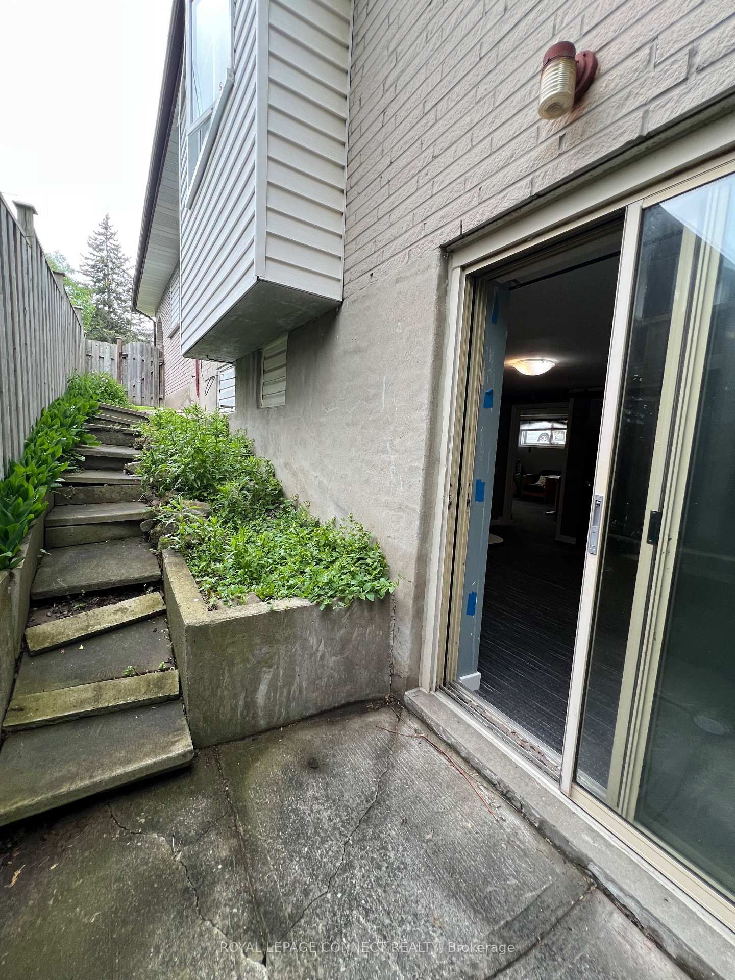Photo 2 of 265 Chadburn Street, Oshawa, Central — HOMEH