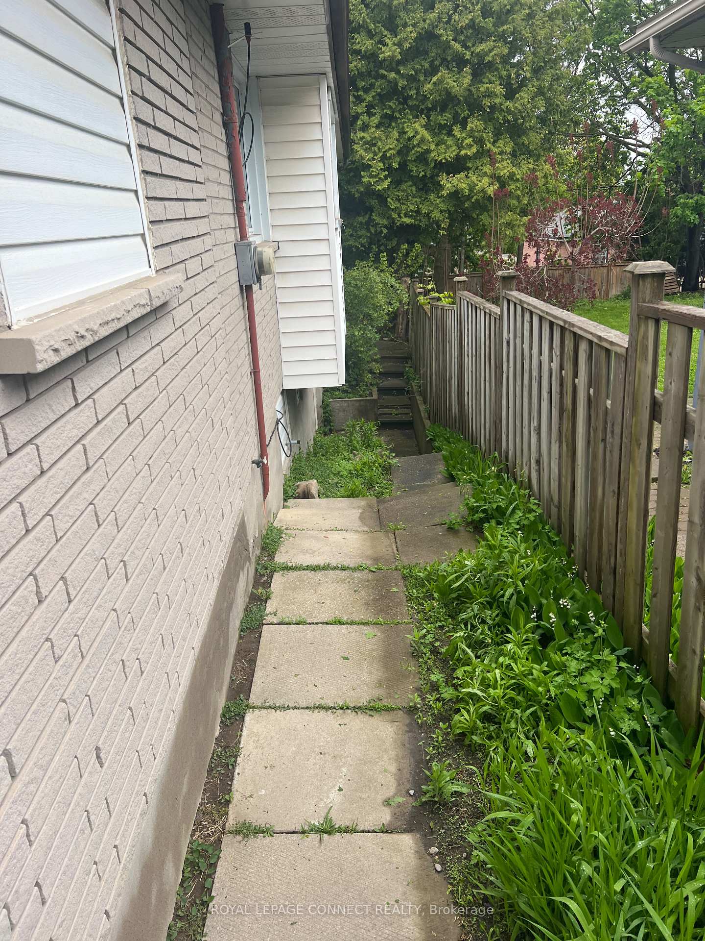 Photo 7 of 265 Chadburn Street, Oshawa, Central — HOMEH