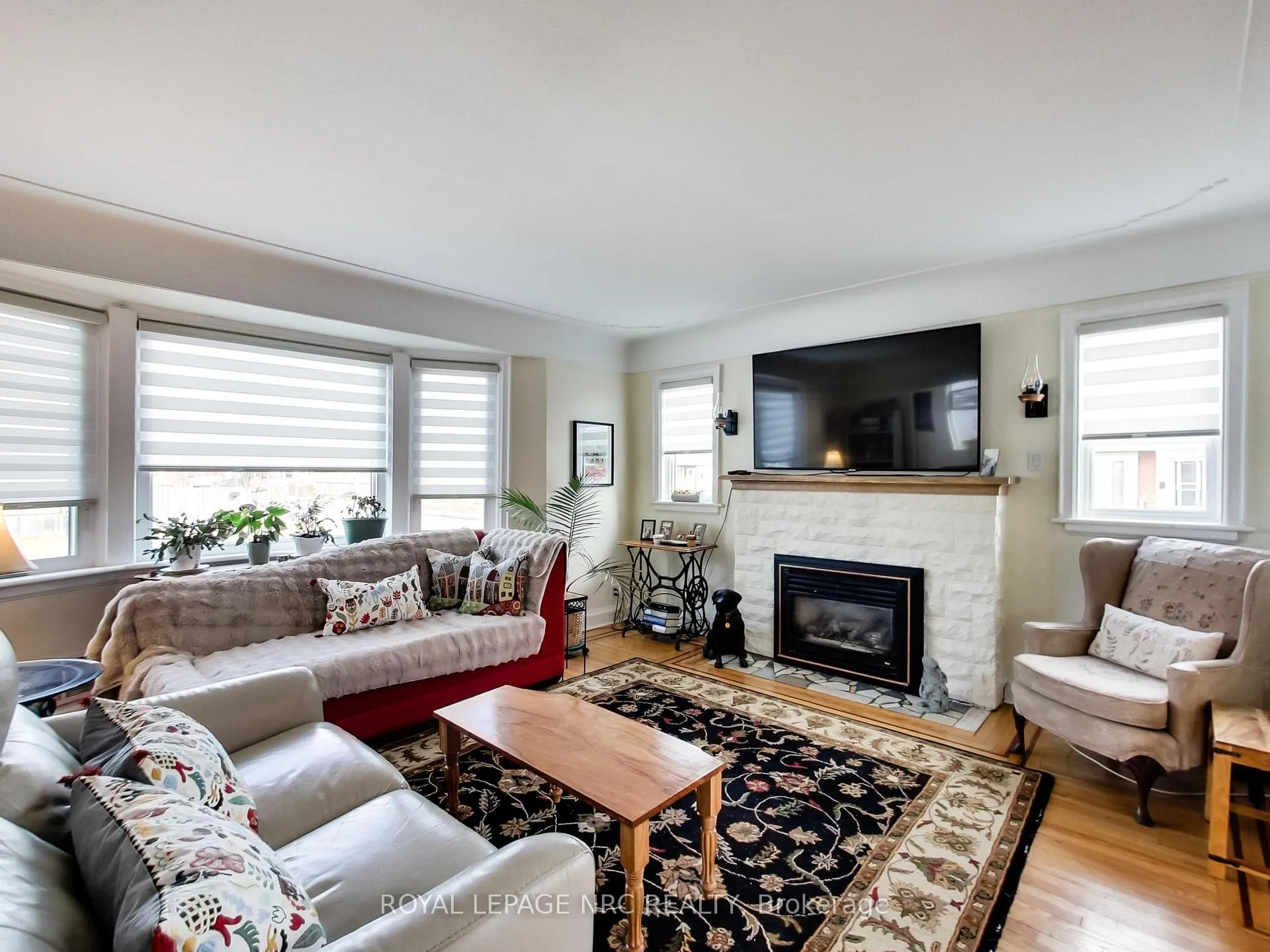 Photo 12 of 91 Weir Street S, Hamilton, Bartonville — HOMEH