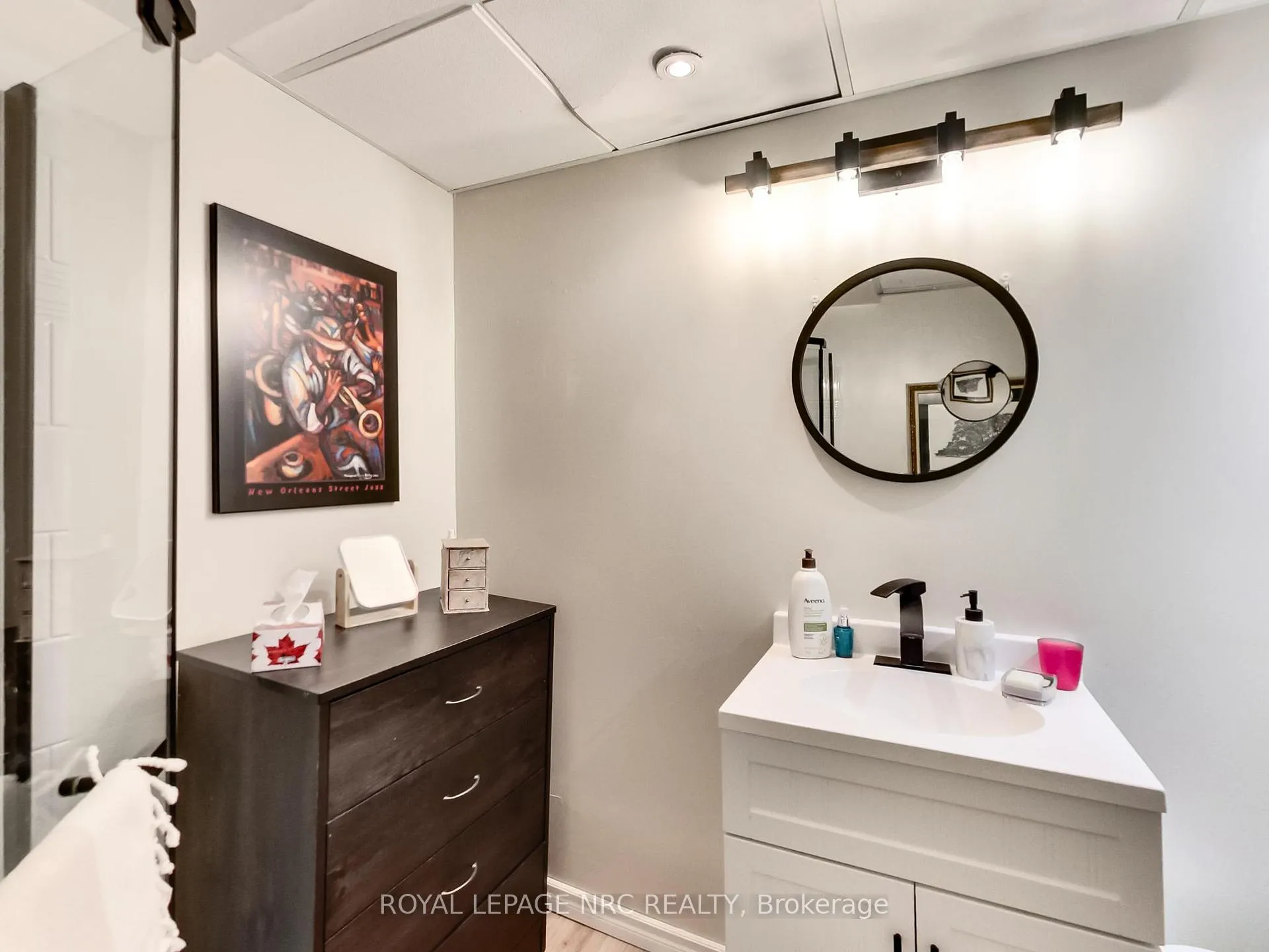 Photo 36 of 91 Weir Street S, Hamilton, Bartonville — HOMEH
