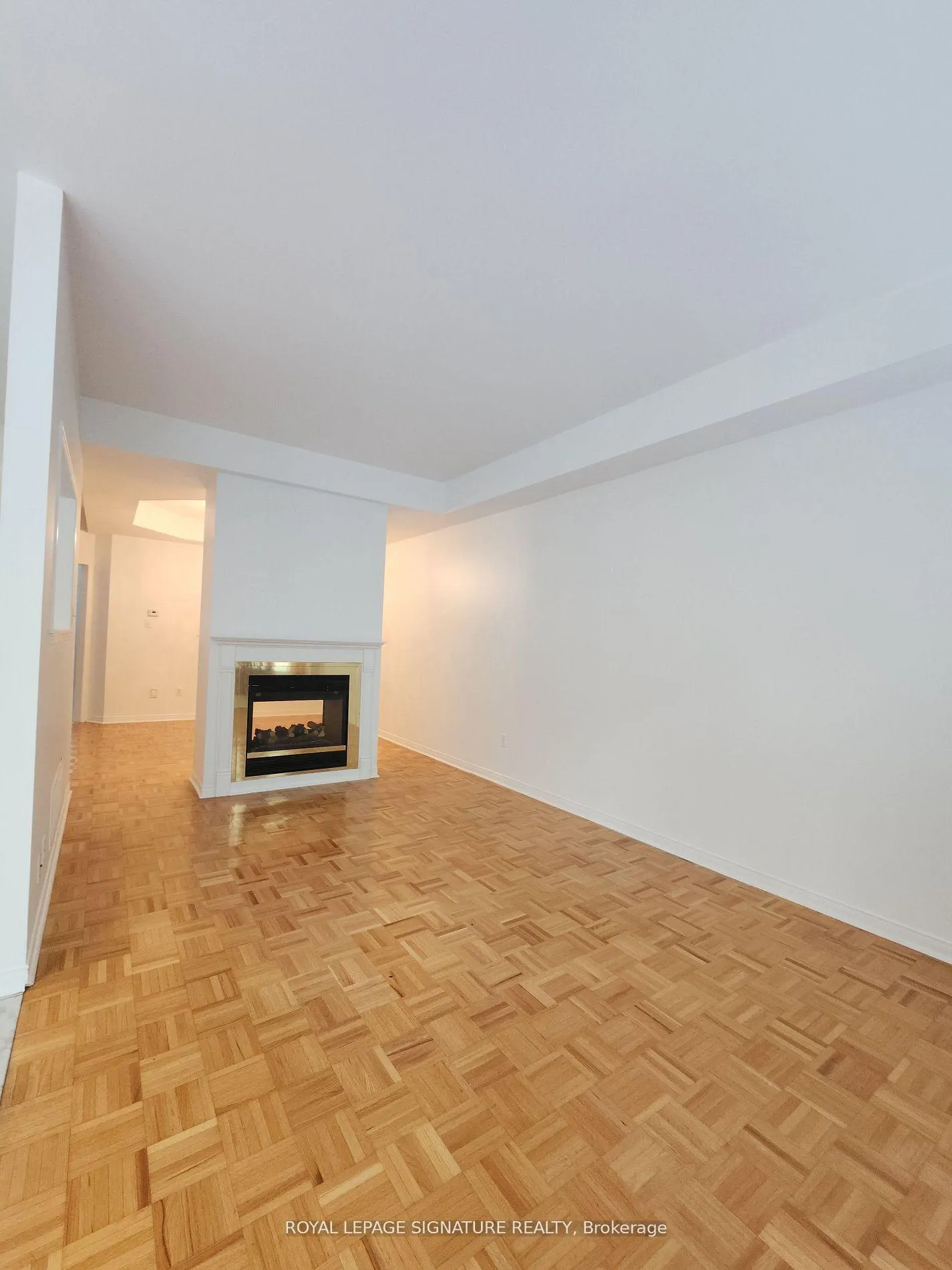 Photo 9 of 115 Blue Willow Drive, Vaughan, East Woodbridge — HOMEH