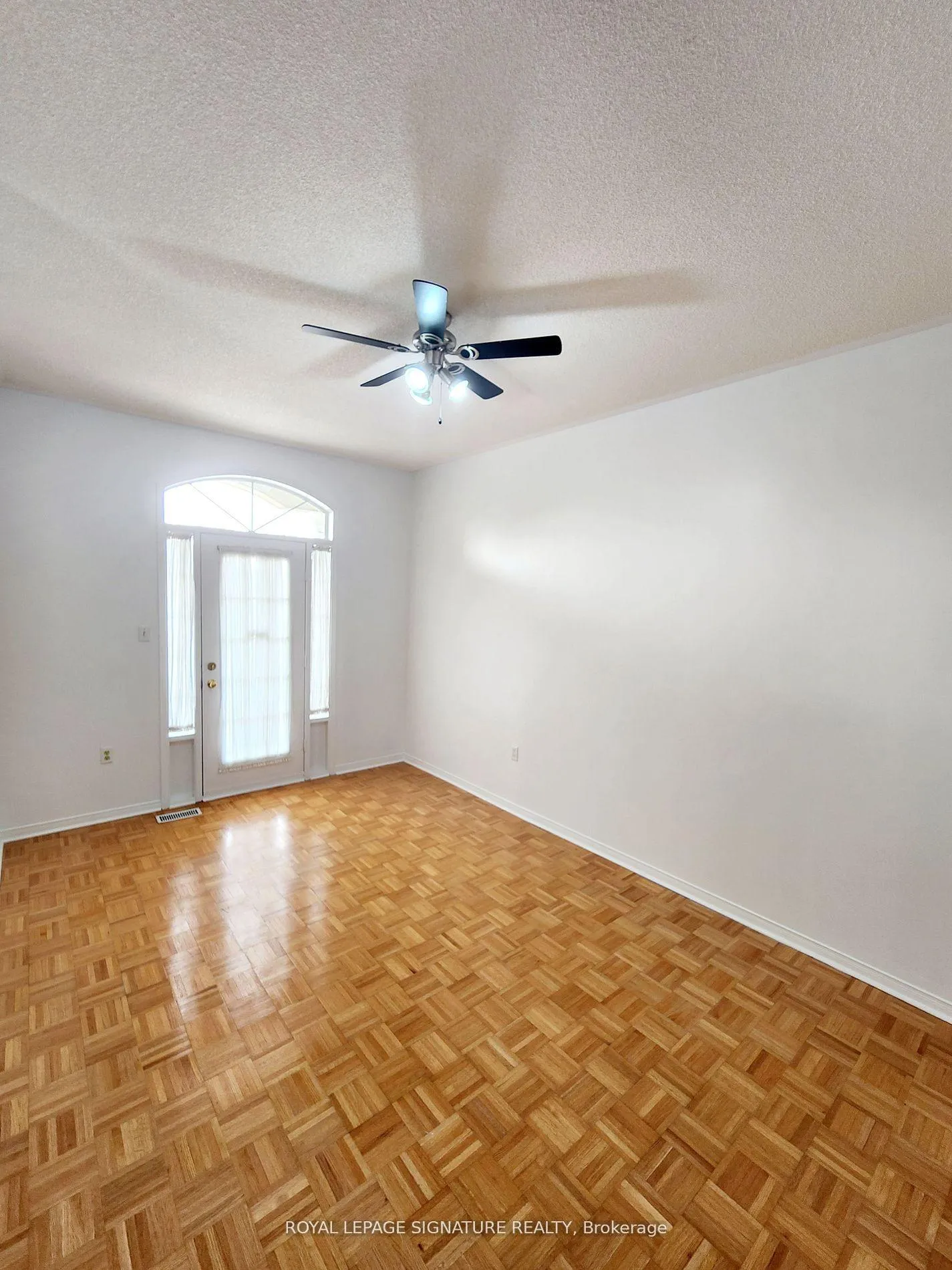 Photo 20 of 115 Blue Willow Drive, Vaughan, East Woodbridge — HOMEH