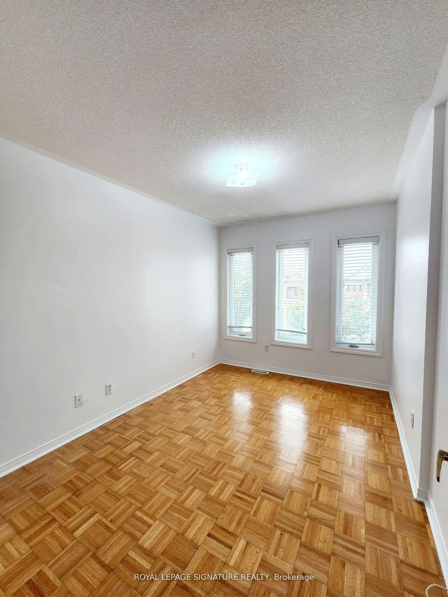 Photo 22 of 115 Blue Willow Drive, Vaughan, East Woodbridge — HOMEH