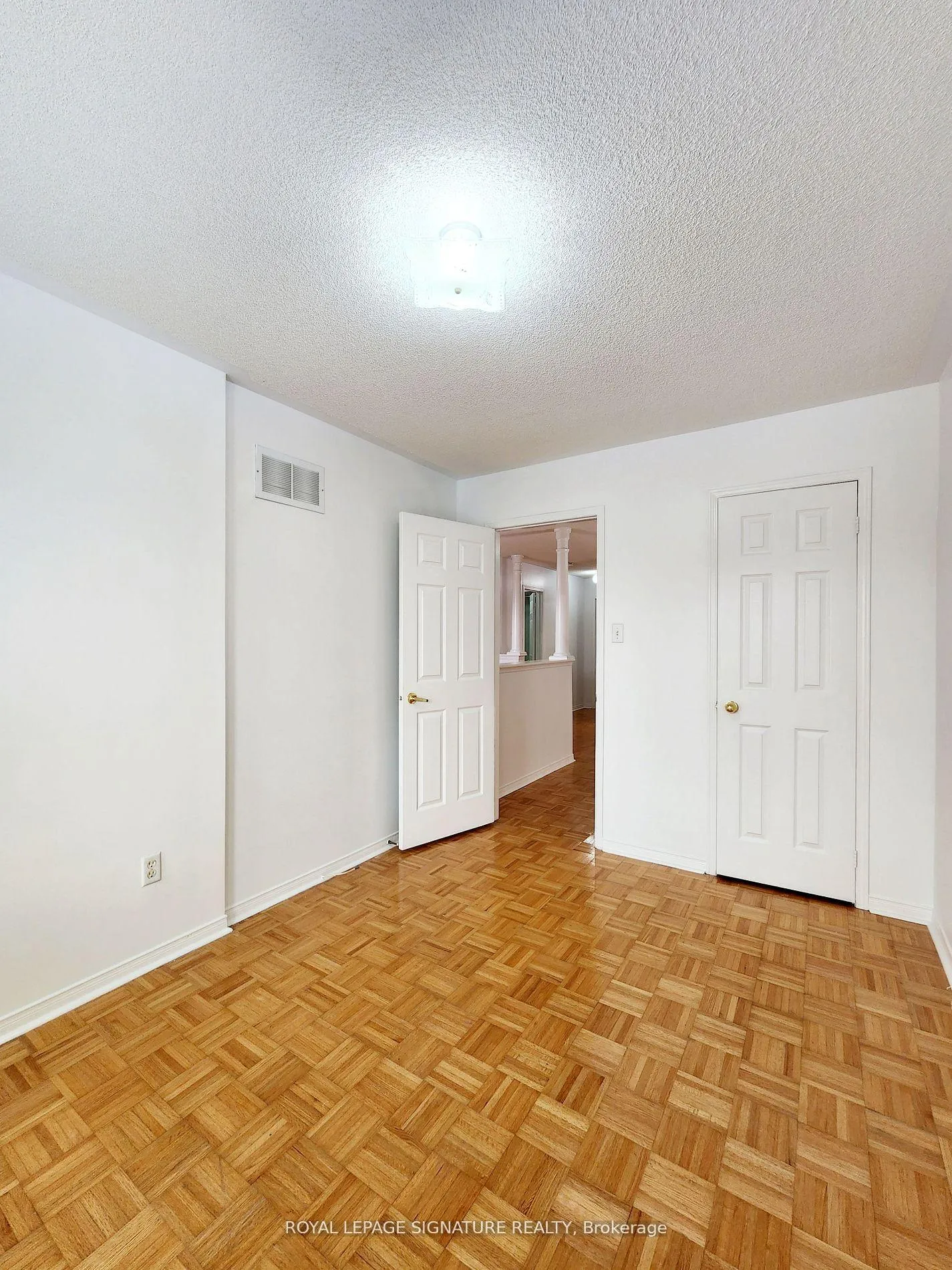 Photo 23 of 115 Blue Willow Drive, Vaughan, East Woodbridge — HOMEH