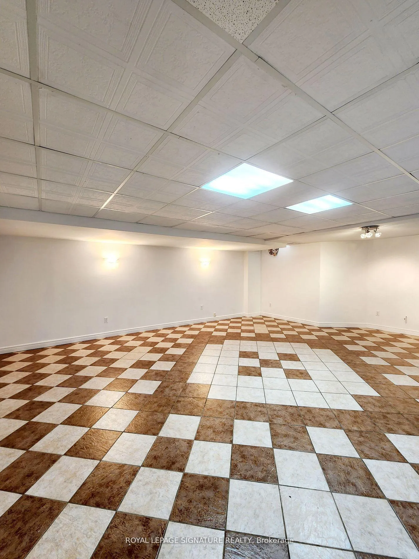 Photo 35 of 115 Blue Willow Drive, Vaughan, East Woodbridge — HOMEH