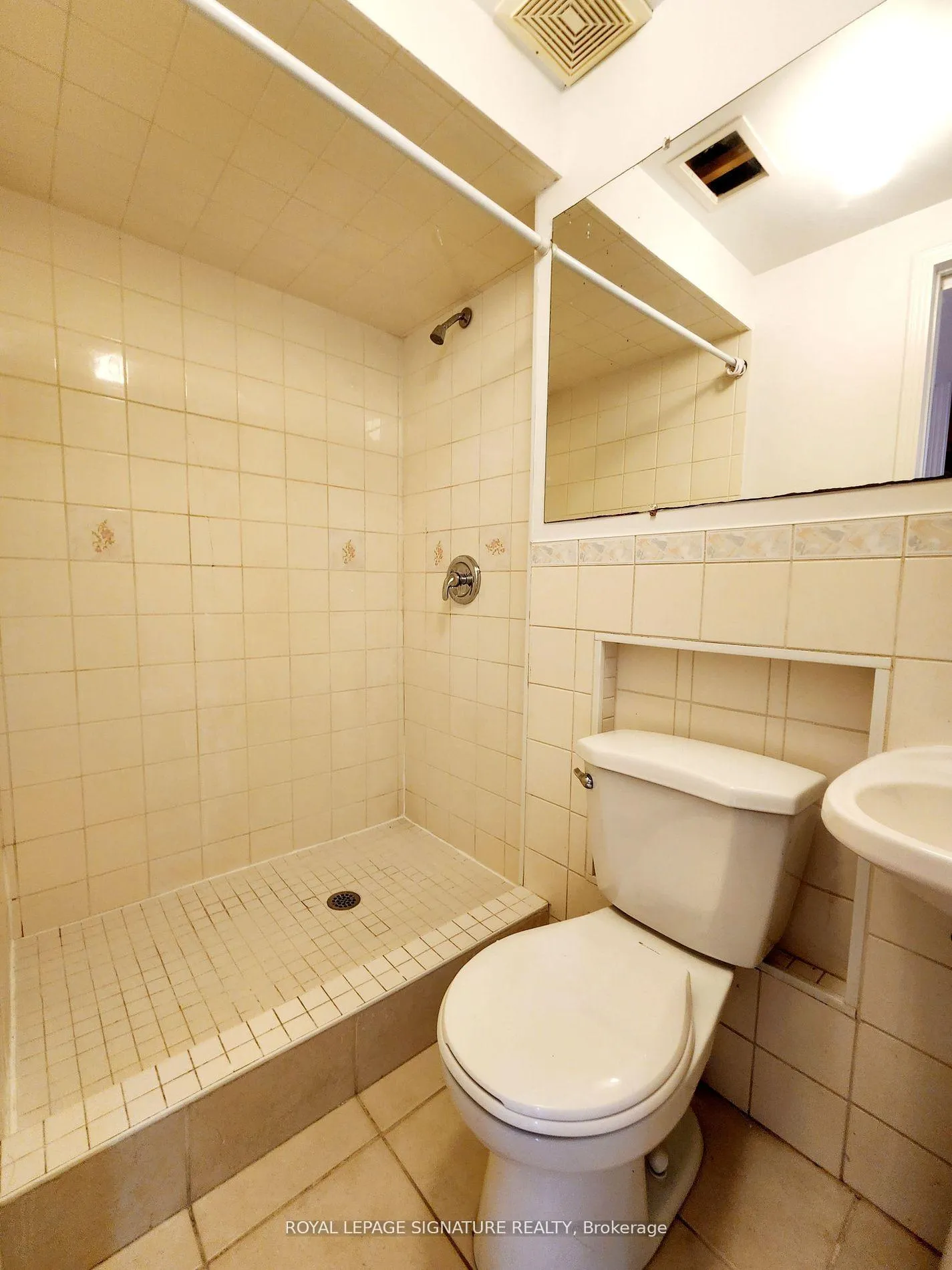 Photo 37 of 115 Blue Willow Drive, Vaughan, East Woodbridge — HOMEH