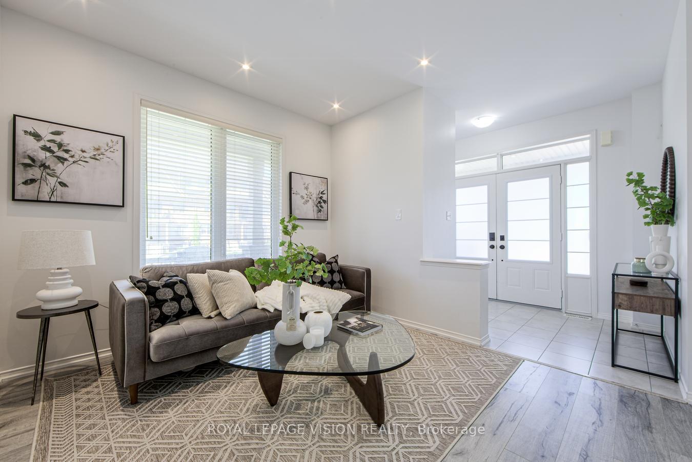 Photo 4 of 277 Cosgrove Drive, Oshawa, Windfields — HOMEH