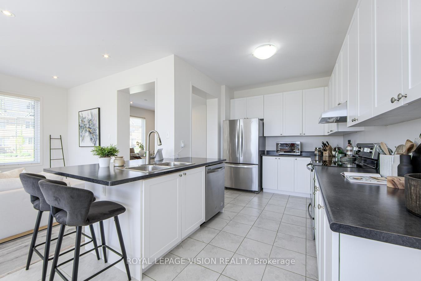 Photo 10 of 277 Cosgrove Drive, Oshawa, Windfields — HOMEH