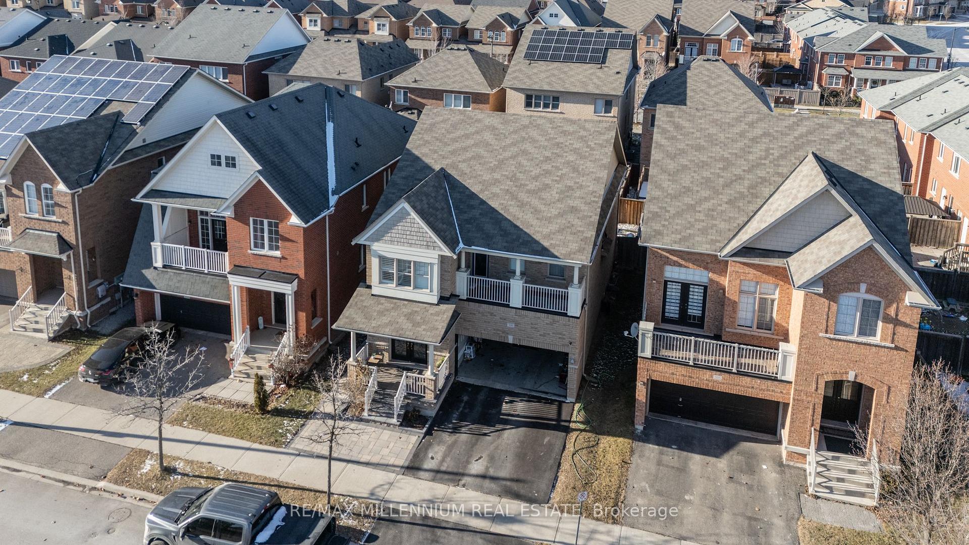 Front of Unit Lower, 309 Nairn Circle