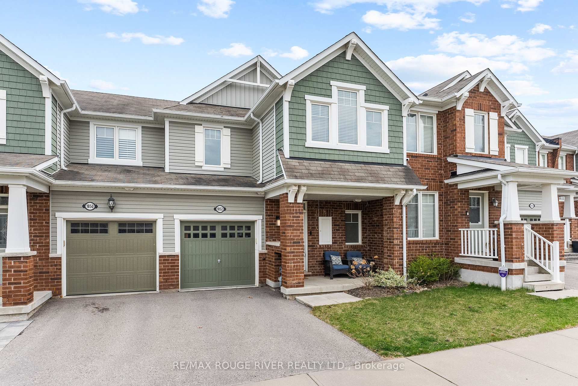 Photo 2 of 1852 Liatris Drive, Pickering, Duffin Heights — HOMEH