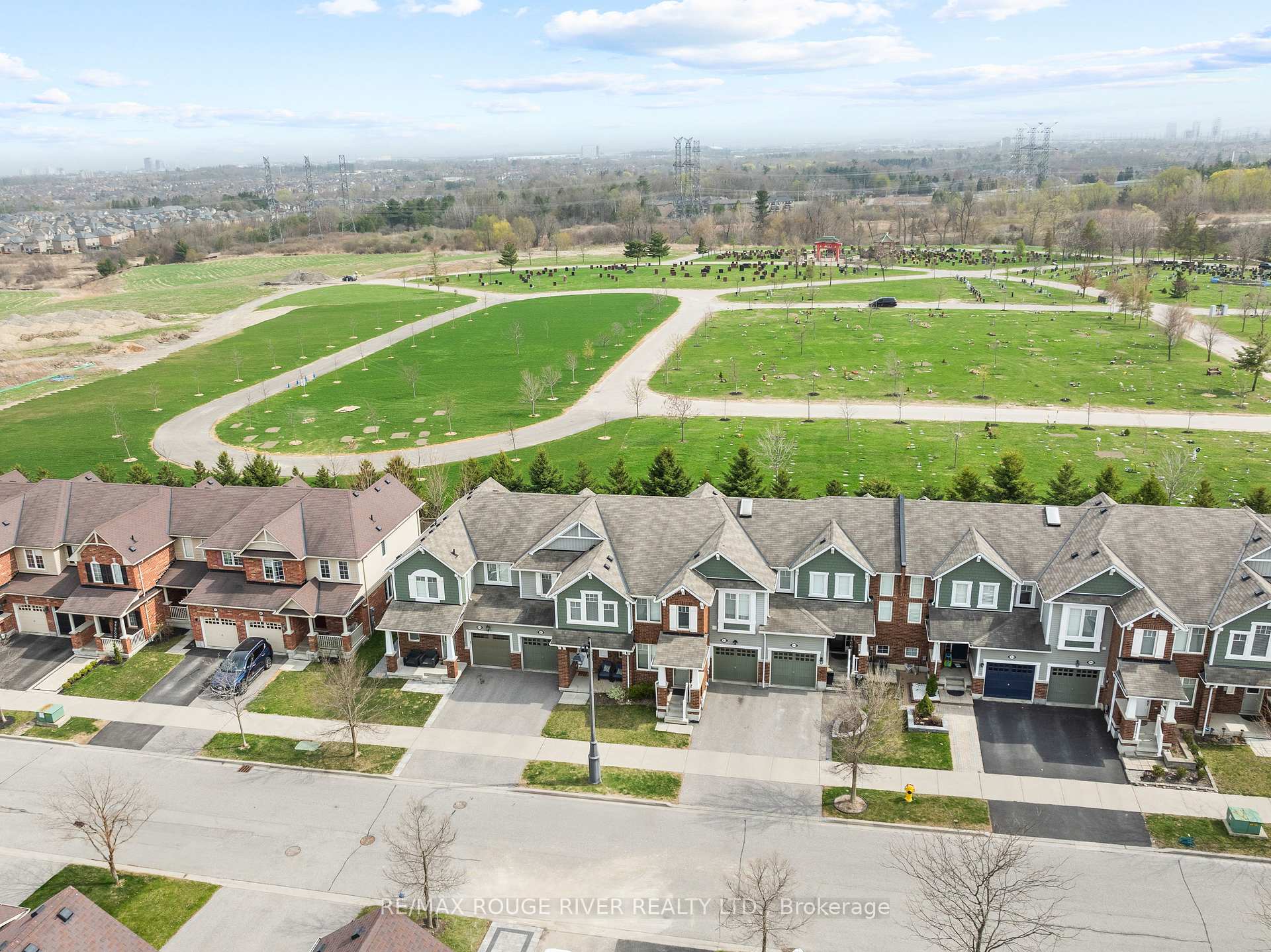Photo 35 of 1852 Liatris Drive, Pickering, Duffin Heights — HOMEH