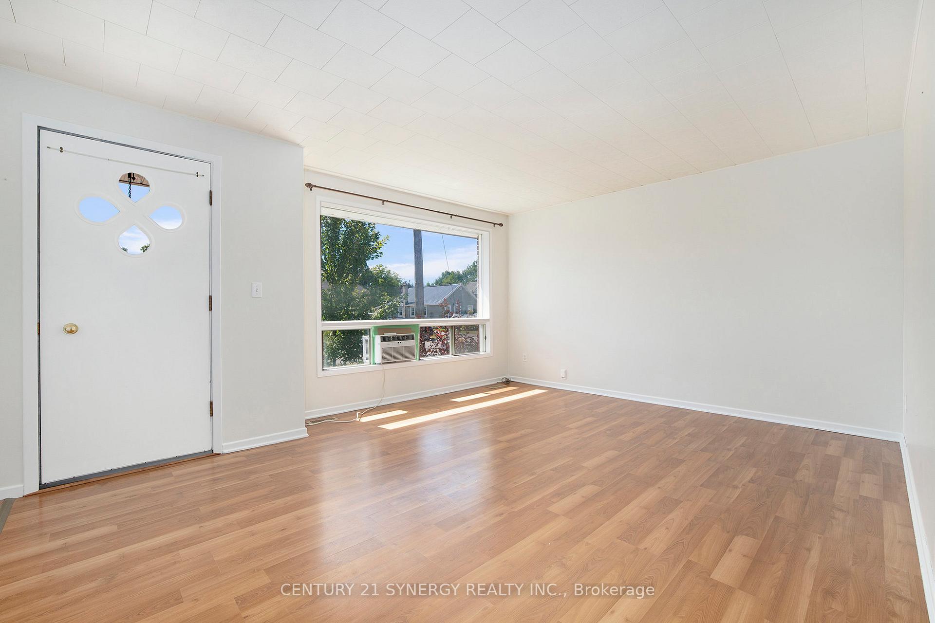 Photo 4 of 308 Joffre Avenue, Renfrew — HOMEH