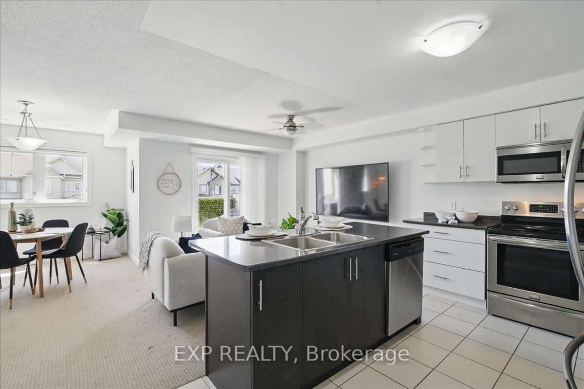 Photo 4 of 23 Great Gabe Crescent, Oshawa, Windfields — HOMEH