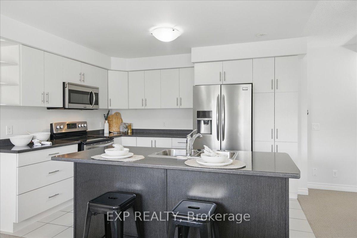 Photo 9 of 23 Great Gabe Crescent, Oshawa, Windfields — HOMEH