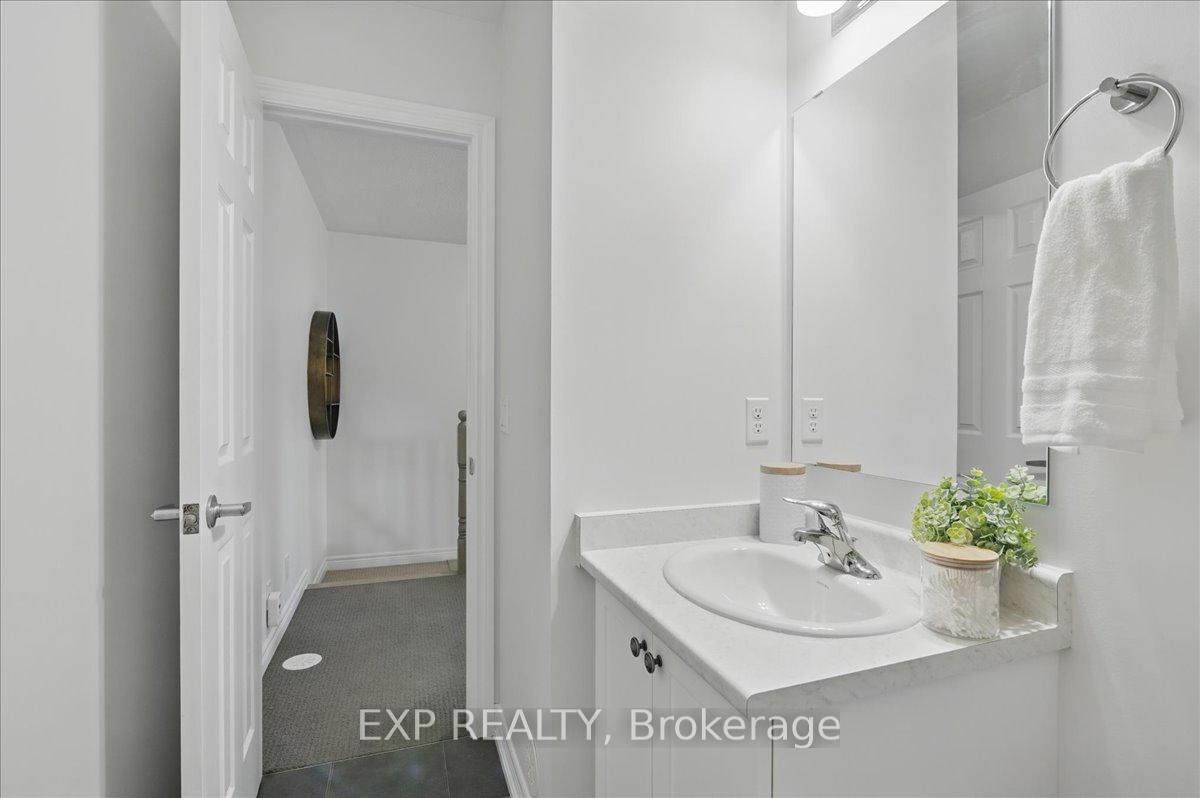 Photo 19 of 23 Great Gabe Crescent, Oshawa, Windfields — HOMEH