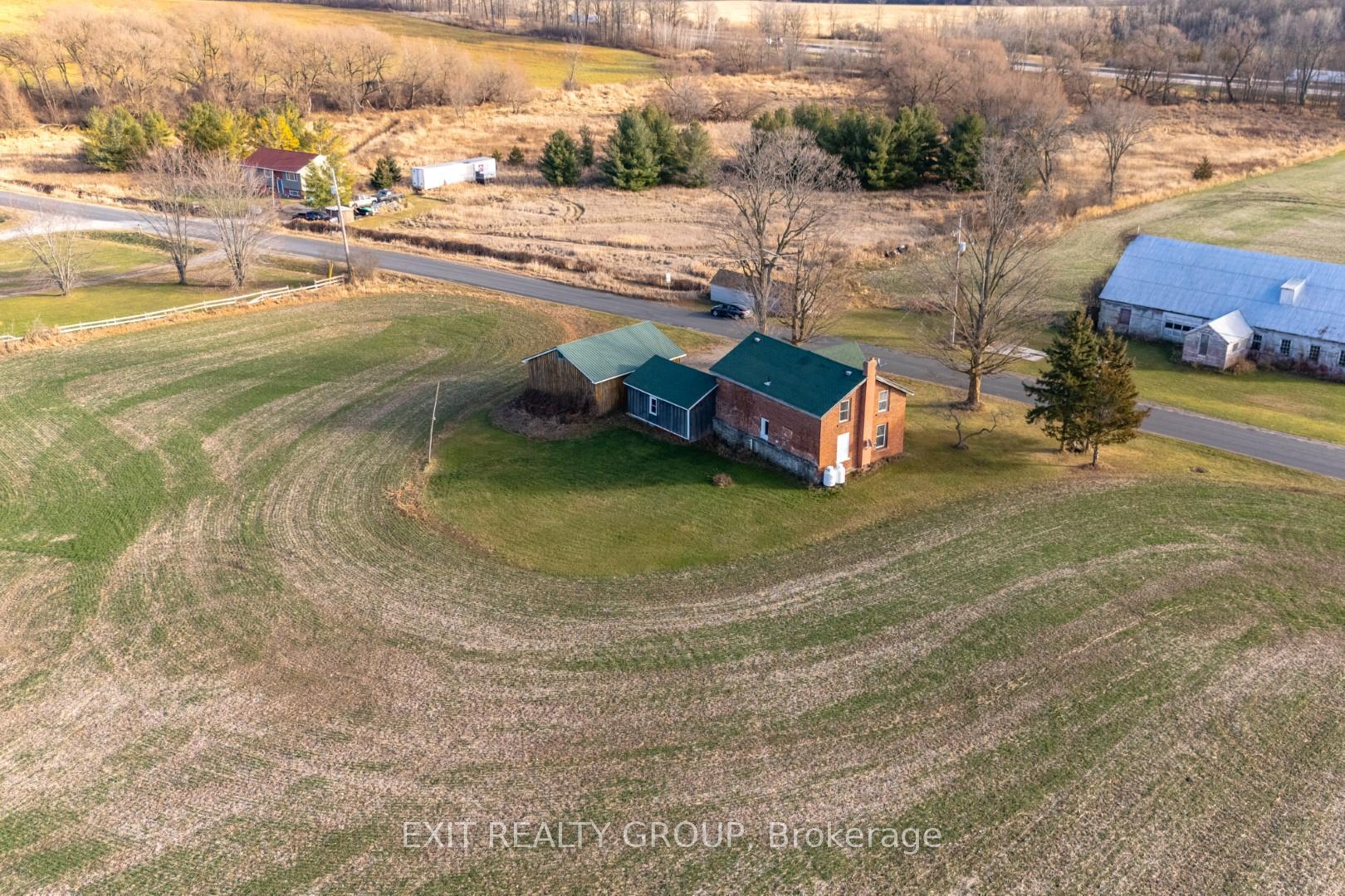 Photo 4 of 926 Grills Road, Quinte West, Sidney Ward — HOMEH