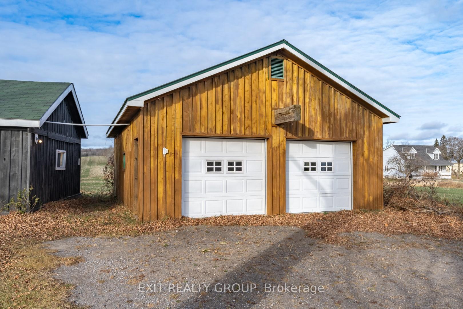 Photo 11 of 926 Grills Road, Quinte West, Sidney Ward — HOMEH