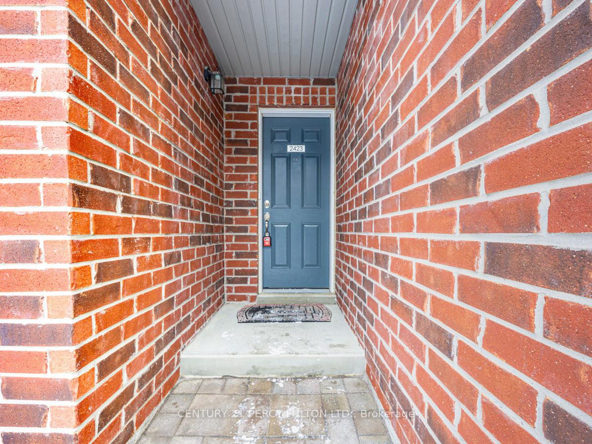 Photo 3 of Unit 100, 2423 Nantucket Chase, Pickering, Duffin Heights — HOMEH