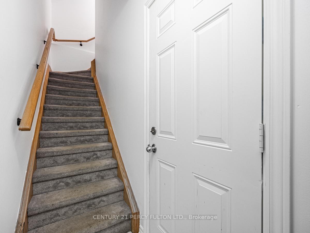 Photo 4 of Unit 100, 2423 Nantucket Chase, Pickering, Duffin Heights — HOMEH