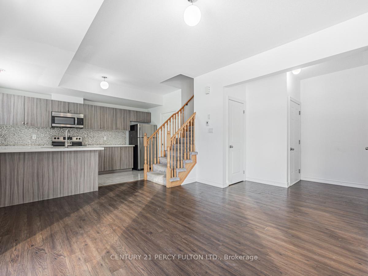 Photo 5 of Unit 100, 2423 Nantucket Chase, Pickering, Duffin Heights — HOMEH