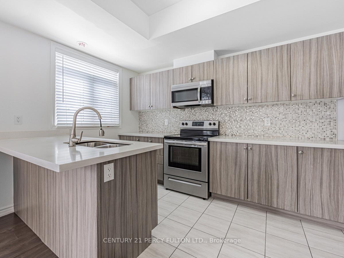 Photo 9 of Unit 100, 2423 Nantucket Chase, Pickering, Duffin Heights — HOMEH