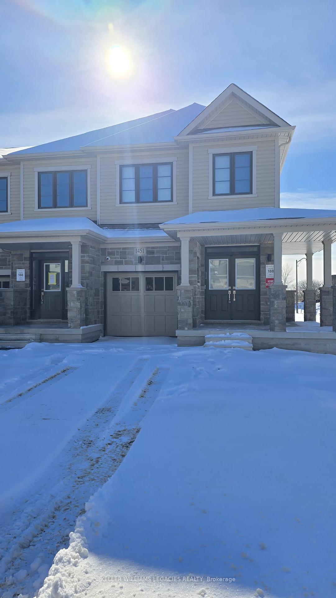 Photo 2 of 1451 Wheatcroft Drive, Oshawa, Kedron — HOMEH