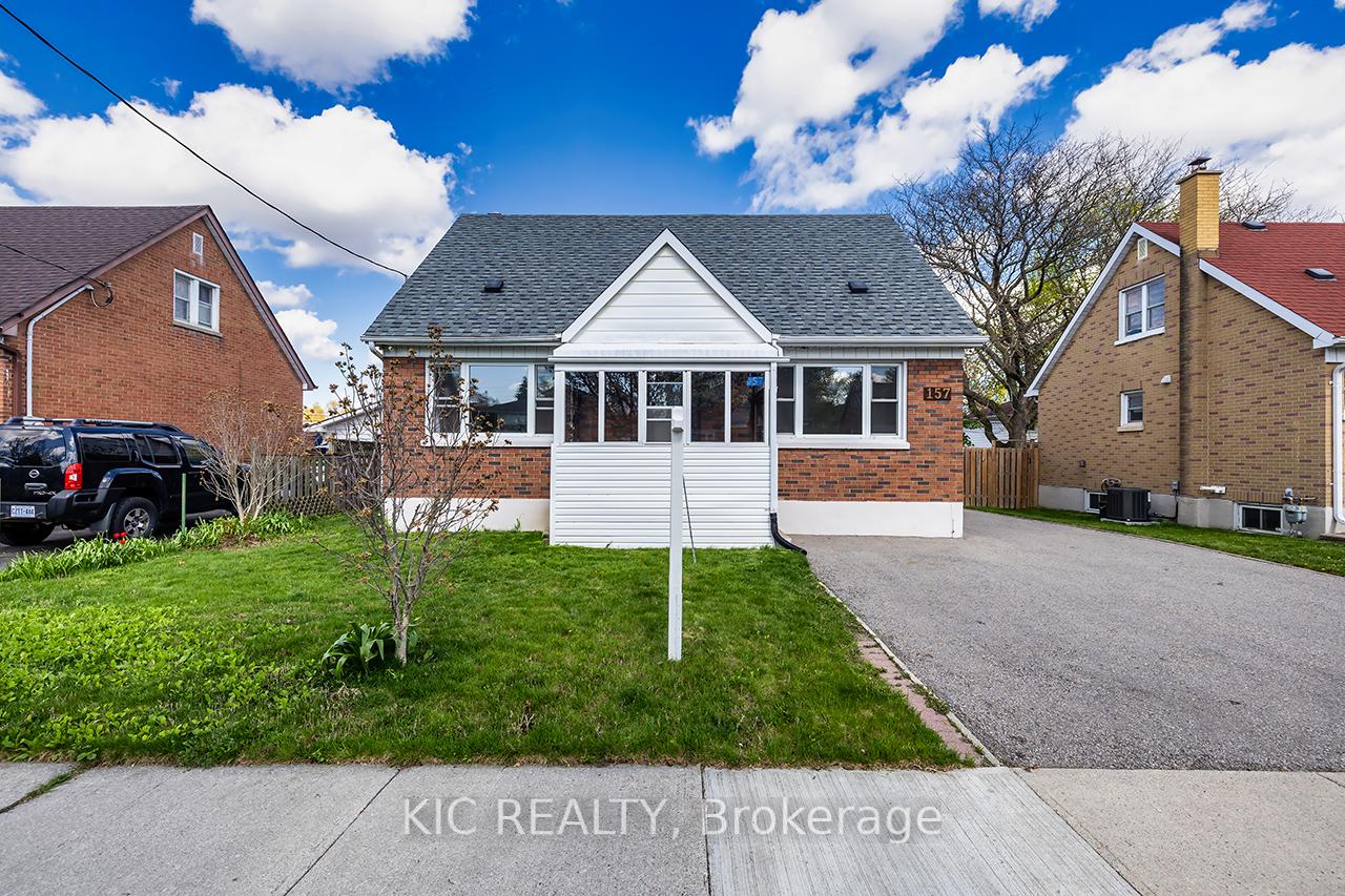 Photo 2 of 157 Warren Avenue, Oshawa, McLaughlin — HOMEH