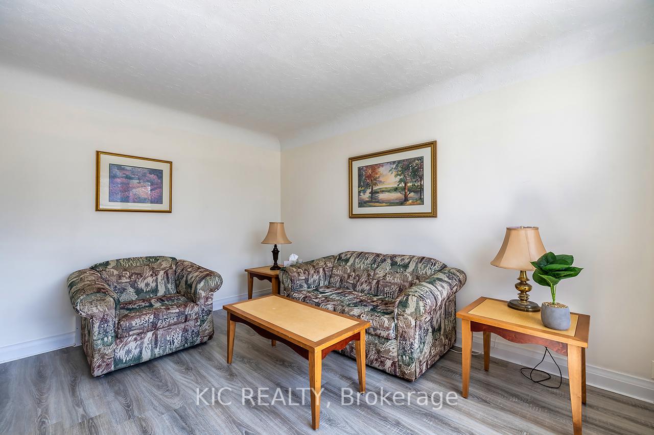 Photo 6 of 157 Warren Avenue, Oshawa, McLaughlin — HOMEH