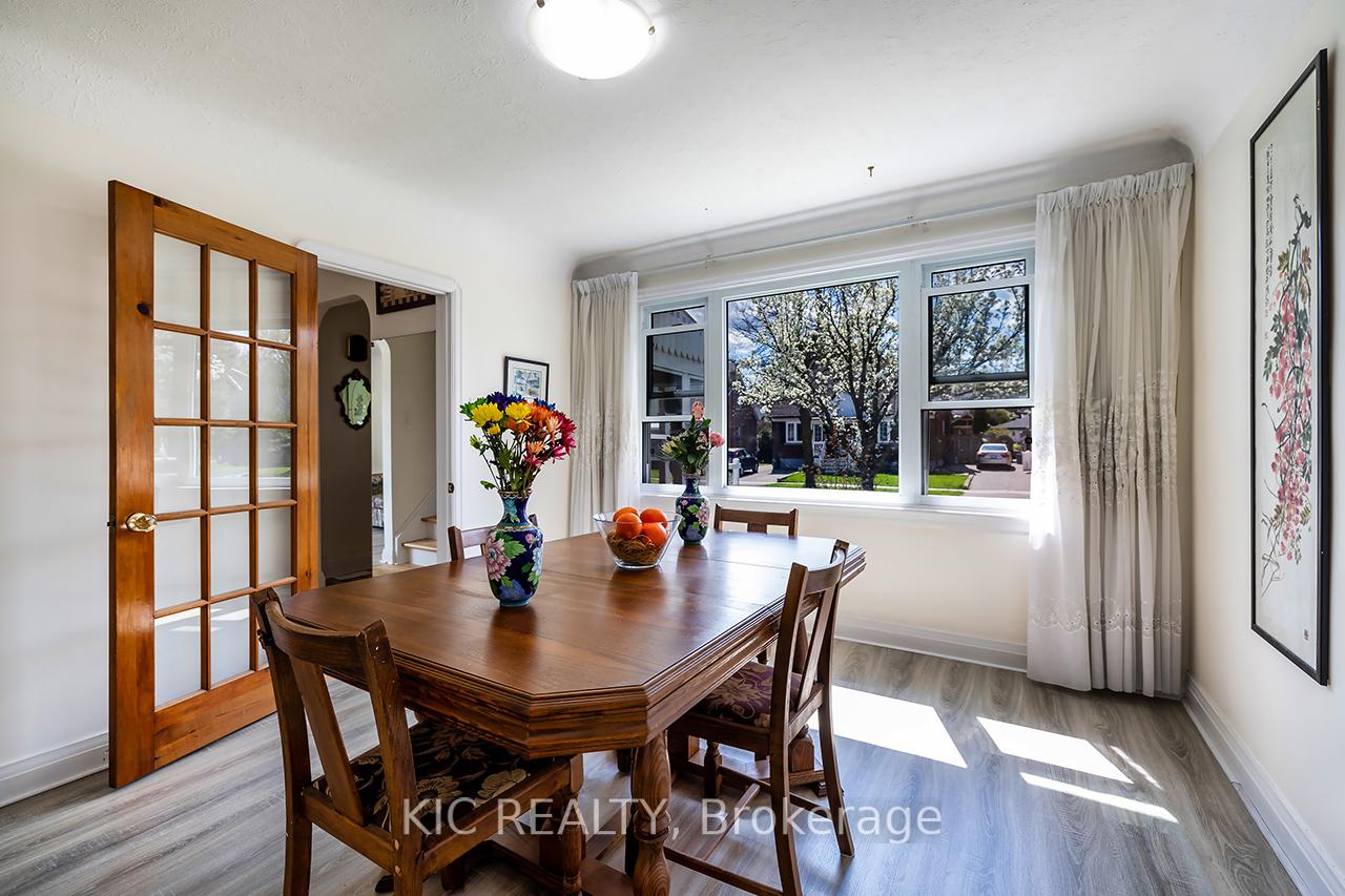 Photo 9 of 157 Warren Avenue, Oshawa, McLaughlin — HOMEH