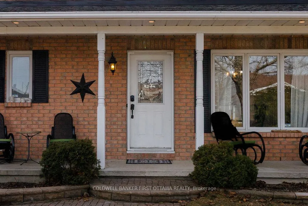 Photo 3 of 32 James Lewis Avenue, Ottawa, Stittsville (South) — HOMEH