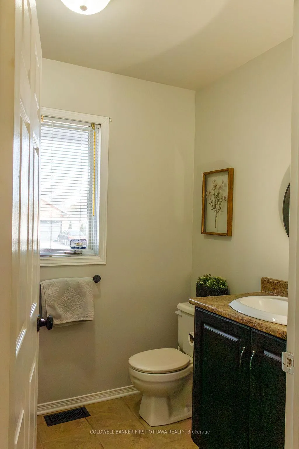 Photo 7 of 32 James Lewis Avenue, Ottawa, Stittsville (South) — HOMEH
