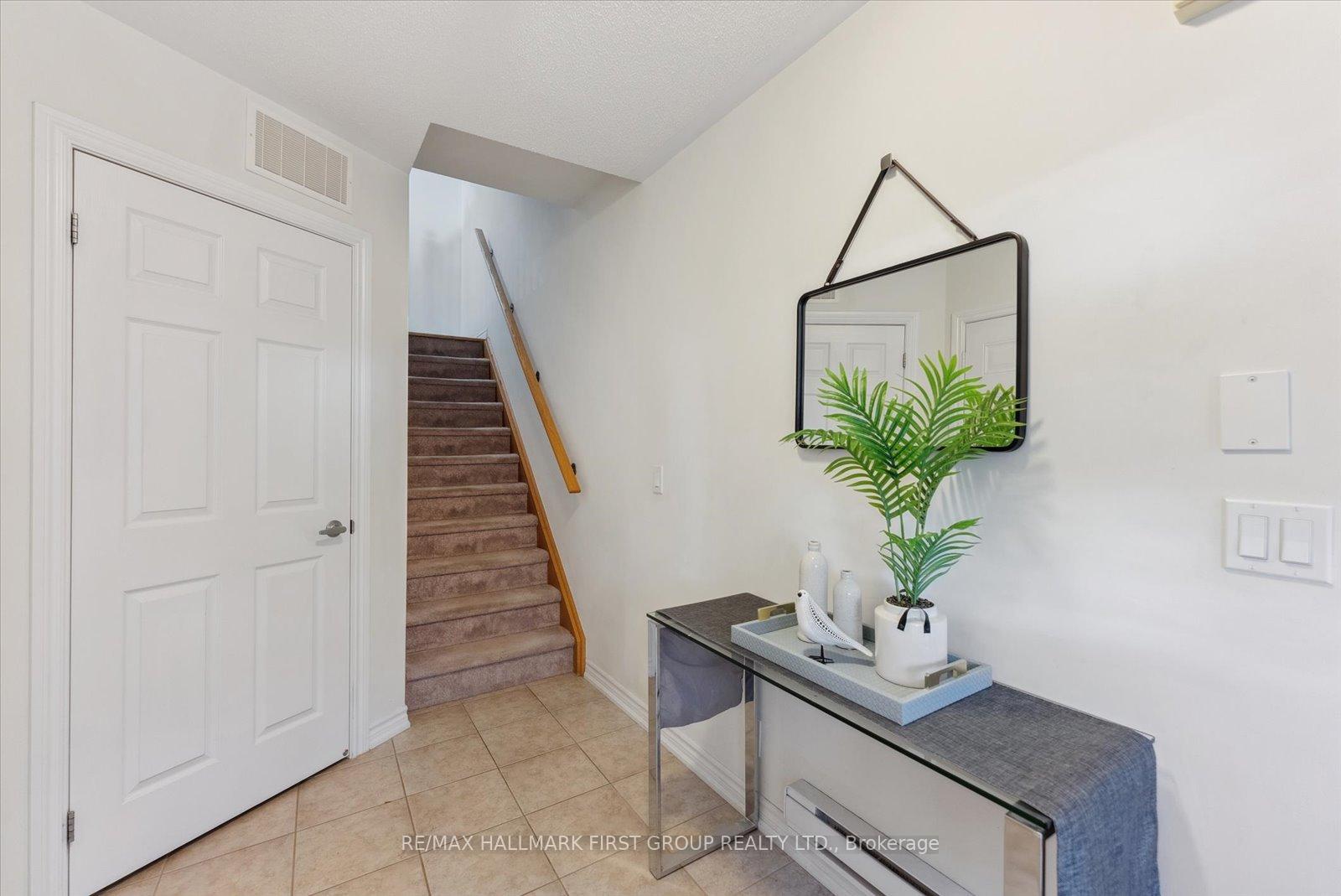 Photo 4 of 33 Nearco Crescent, Oshawa, Windfields — HOMEH