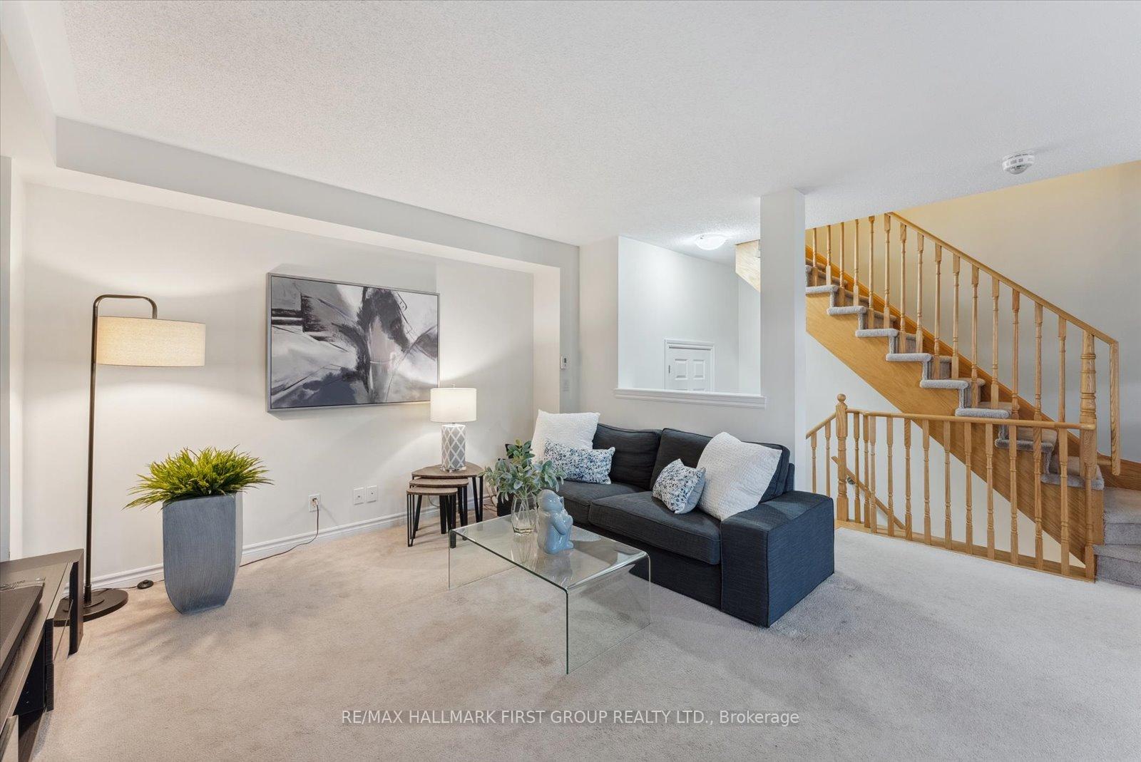 Photo 7 of 33 Nearco Crescent, Oshawa, Windfields — HOMEH