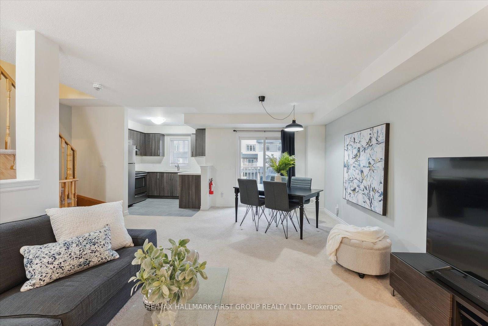 Photo 9 of 33 Nearco Crescent, Oshawa, Windfields — HOMEH