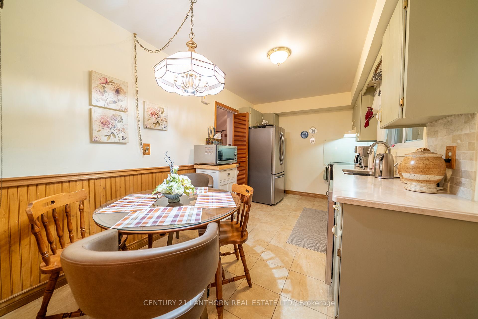 Photo 11 of 308 Catalina Drive, Quinte West, Sidney Ward — HOMEH