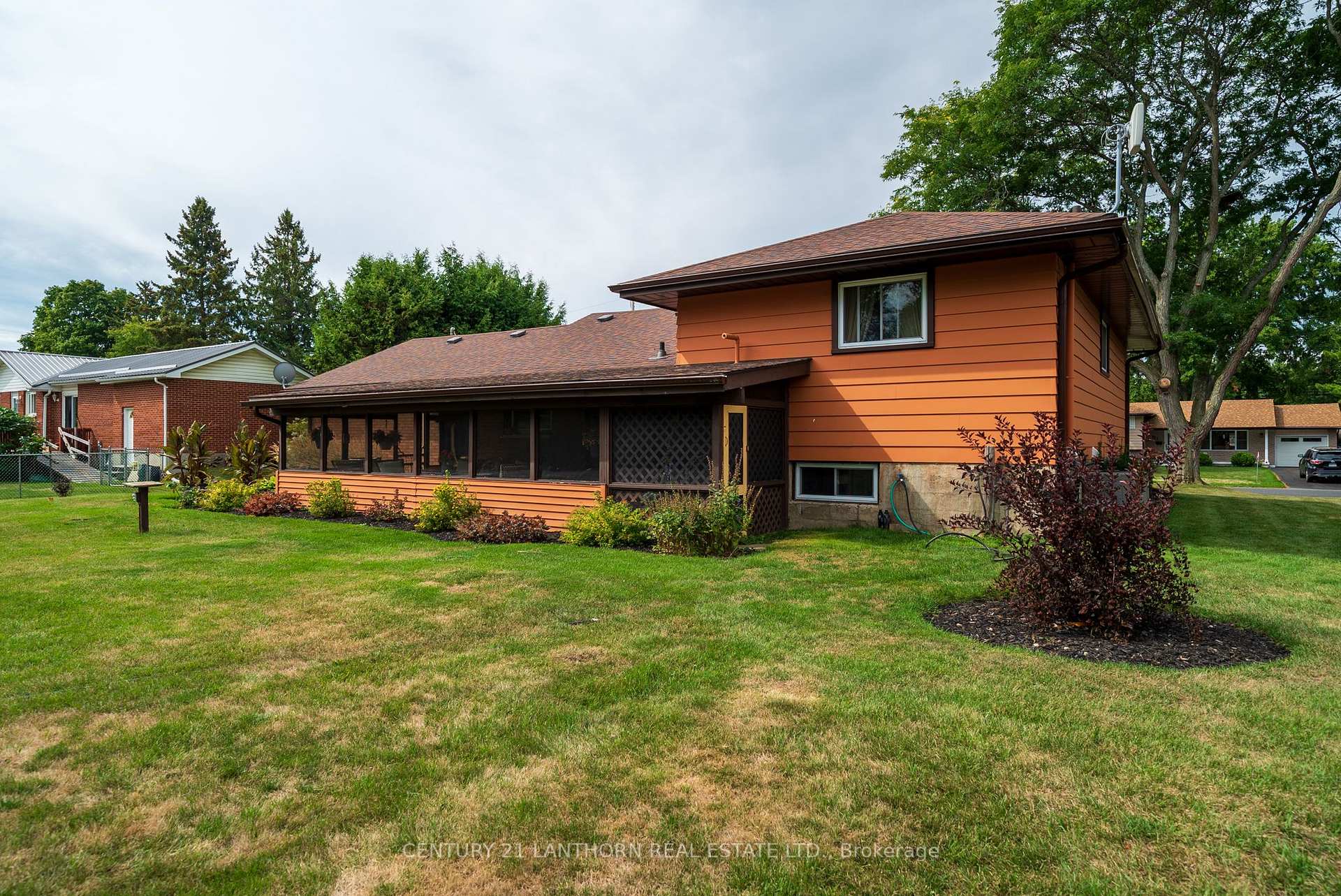 Photo 34 of 308 Catalina Drive, Quinte West, Sidney Ward — HOMEH