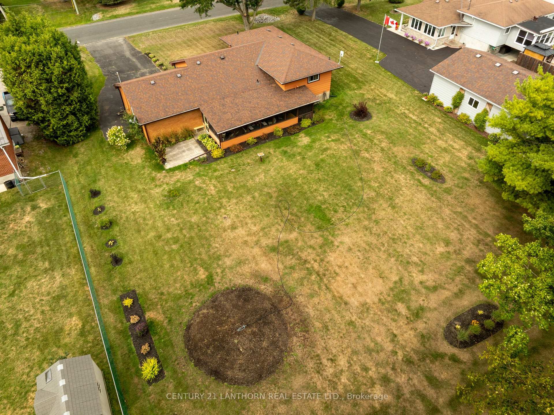 Photo 36 of 308 Catalina Drive, Quinte West, Sidney Ward — HOMEH