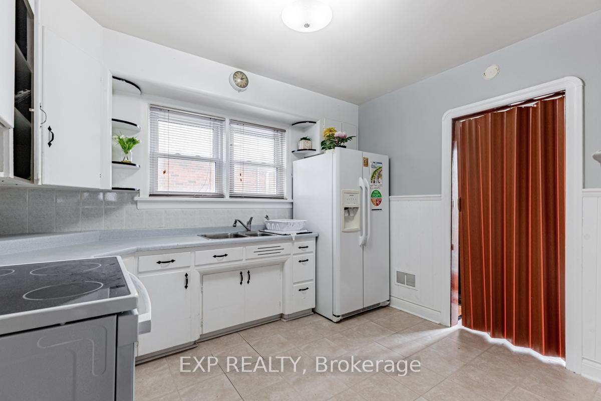 Photo 3 of 295 Monash Avenue, Oshawa, Central — HOMEH