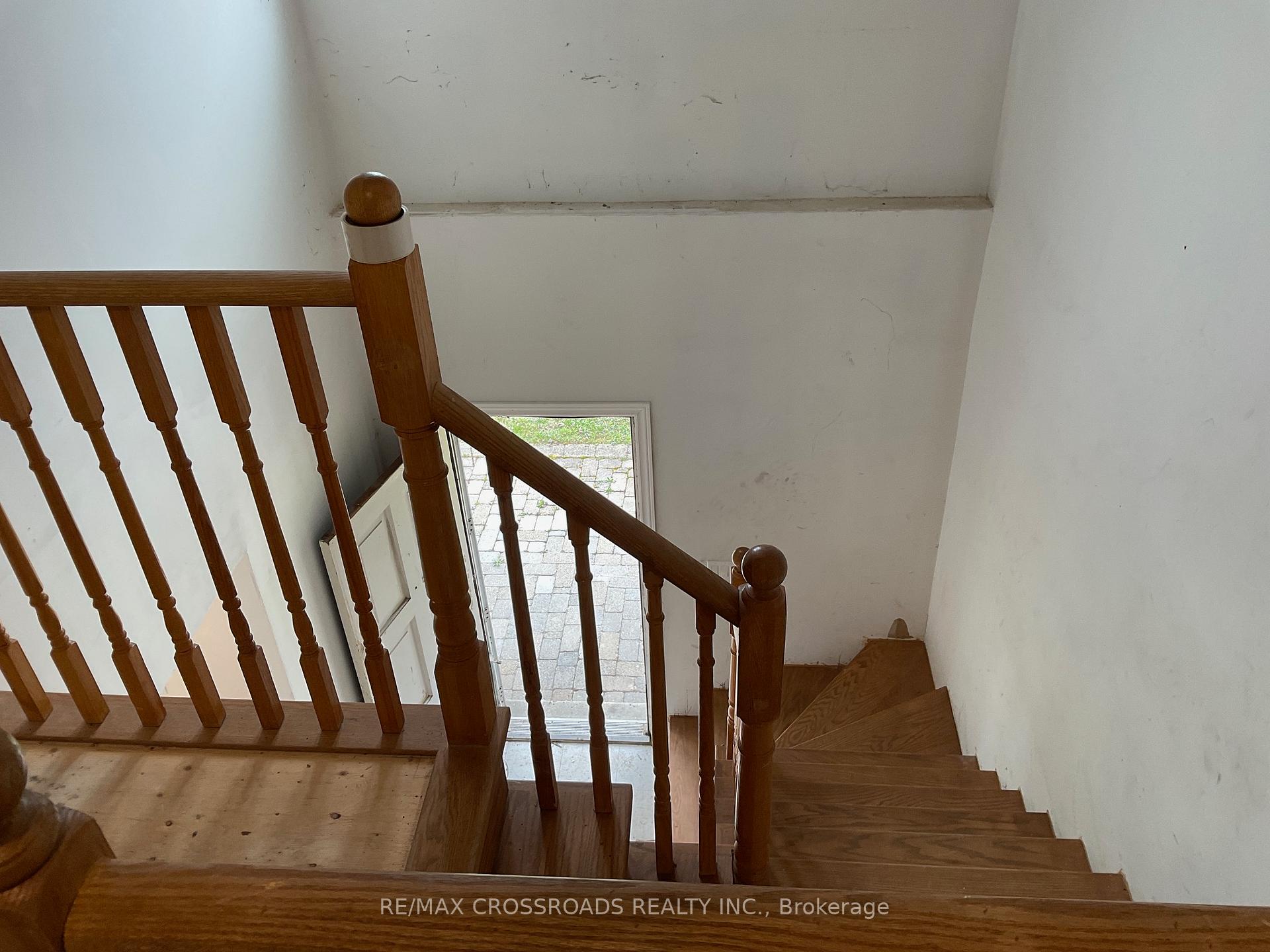 Photo 5 of 239 Davidson Street, Pickering, Rural Pickering — HOMEH