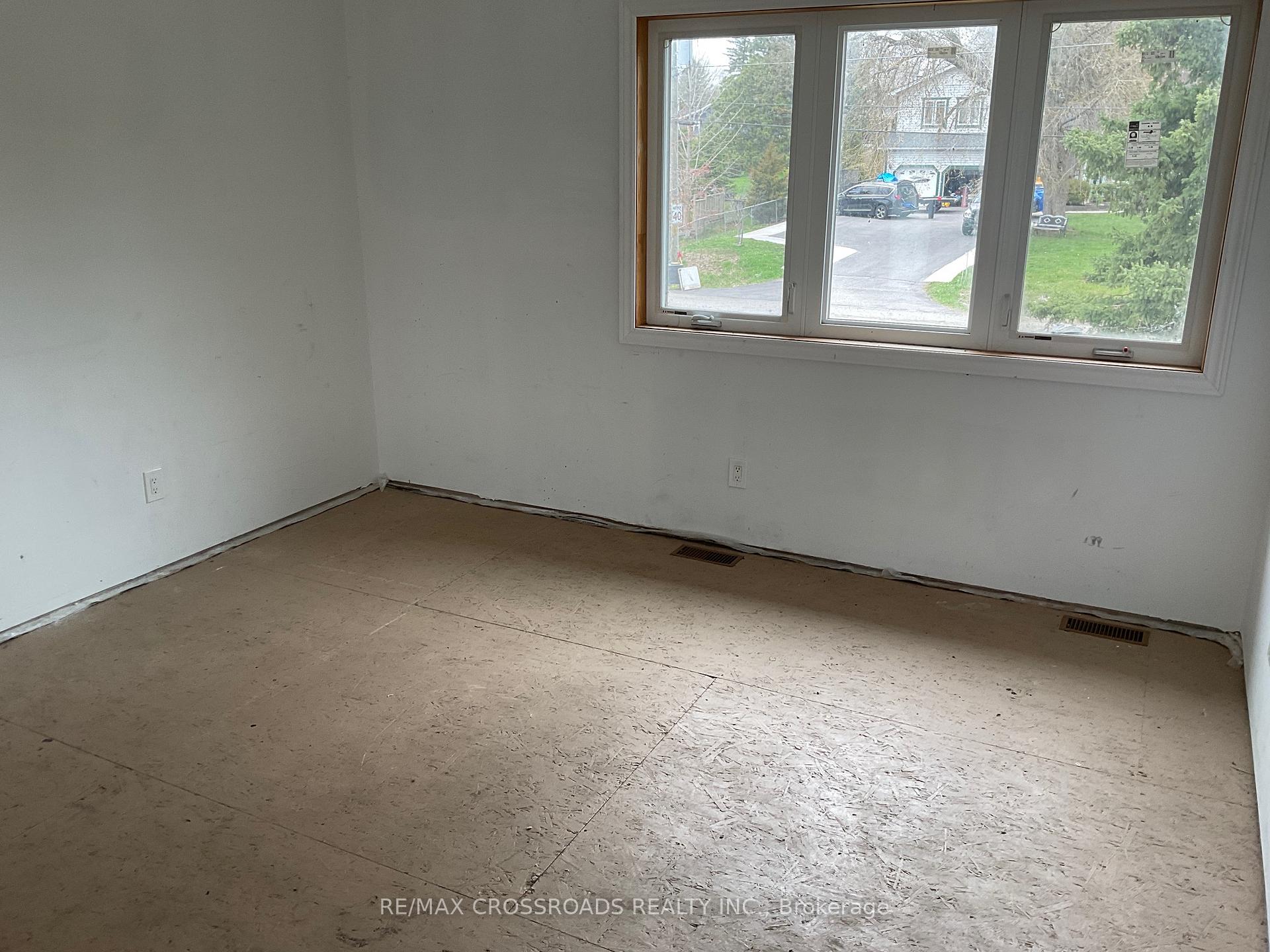 Photo 6 of 239 Davidson Street, Pickering, Rural Pickering — HOMEH