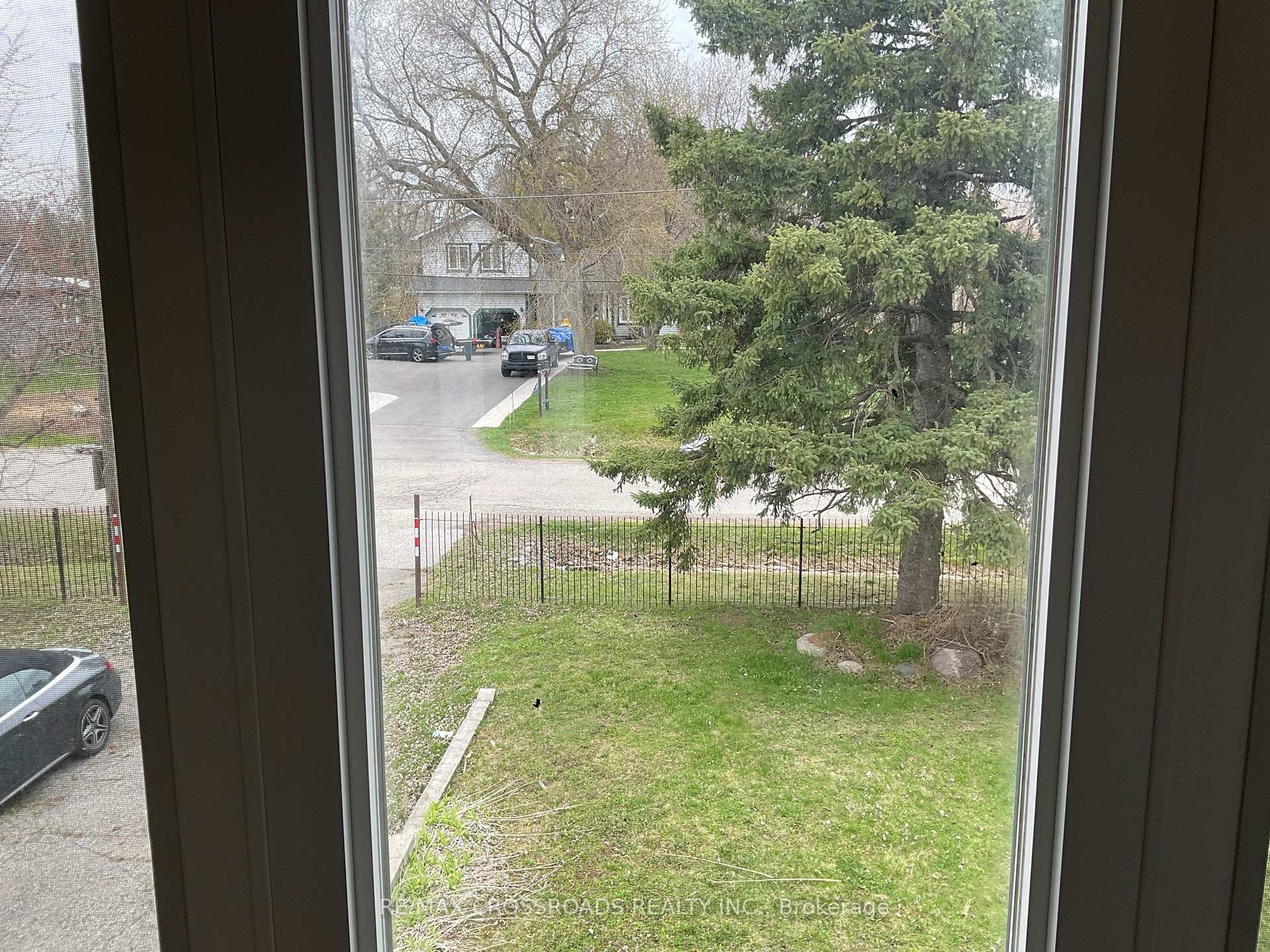 Photo 8 of 239 Davidson Street, Pickering, Rural Pickering — HOMEH
