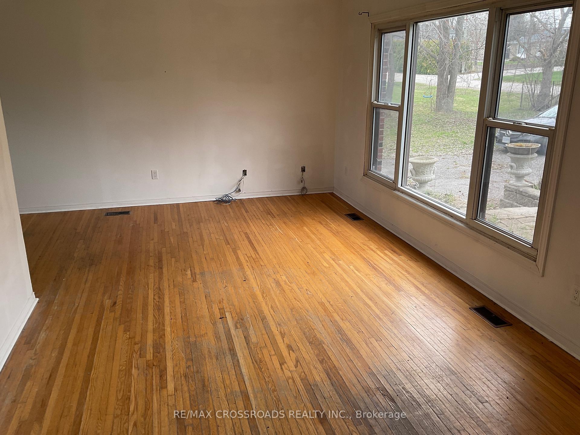 Photo 9 of 239 Davidson Street, Pickering, Rural Pickering — HOMEH