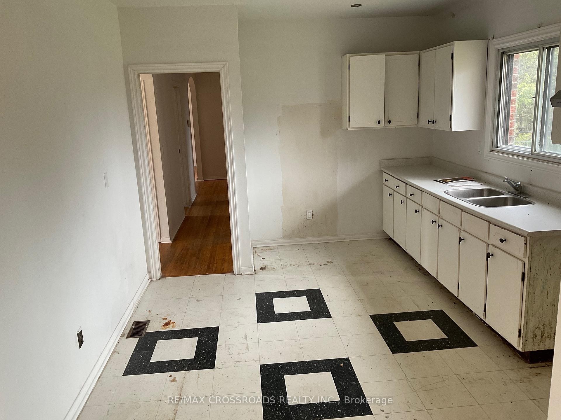 Photo 11 of 239 Davidson Street, Pickering, Rural Pickering — HOMEH