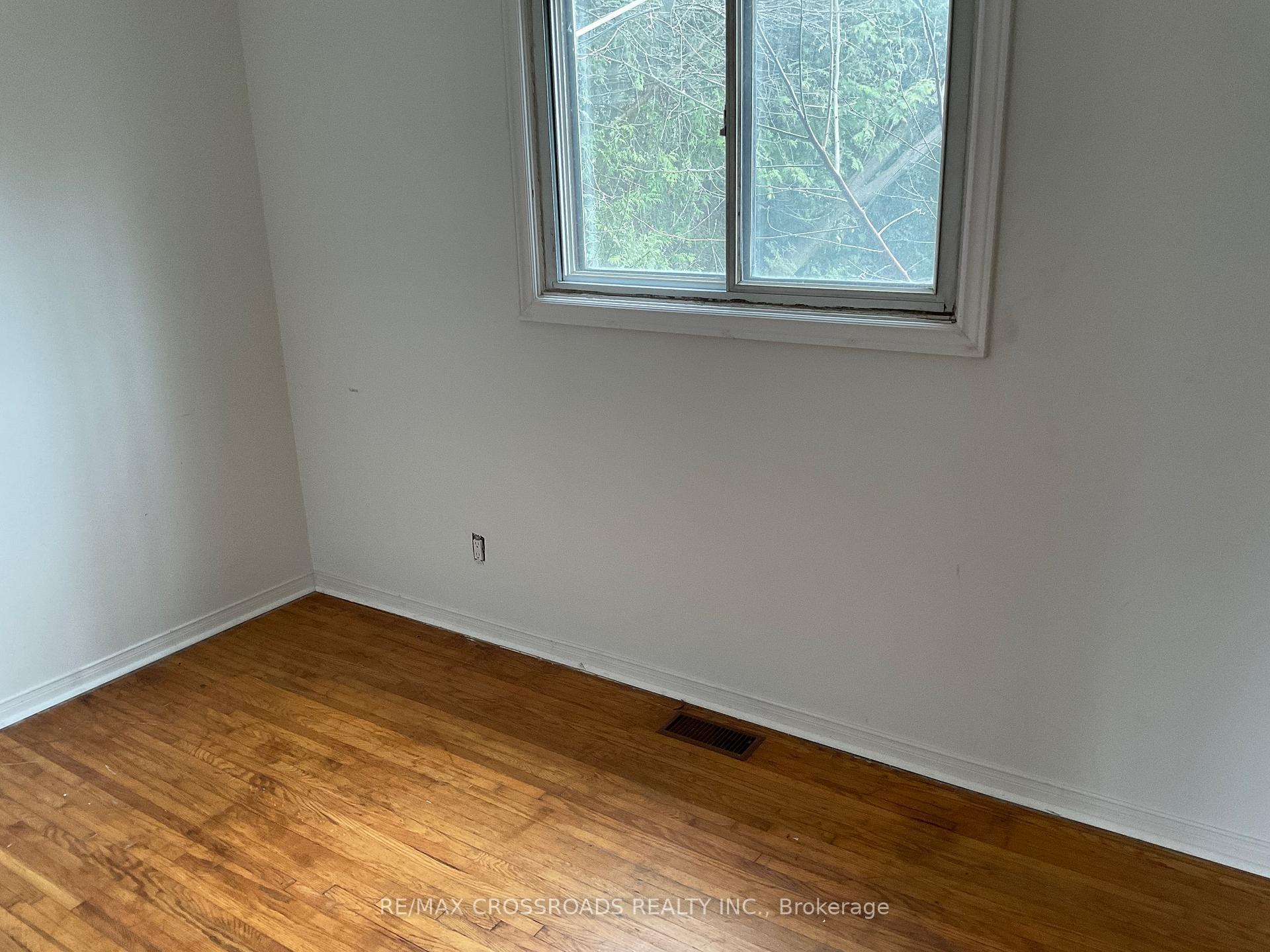 Photo 17 of 239 Davidson Street, Pickering, Rural Pickering — HOMEH