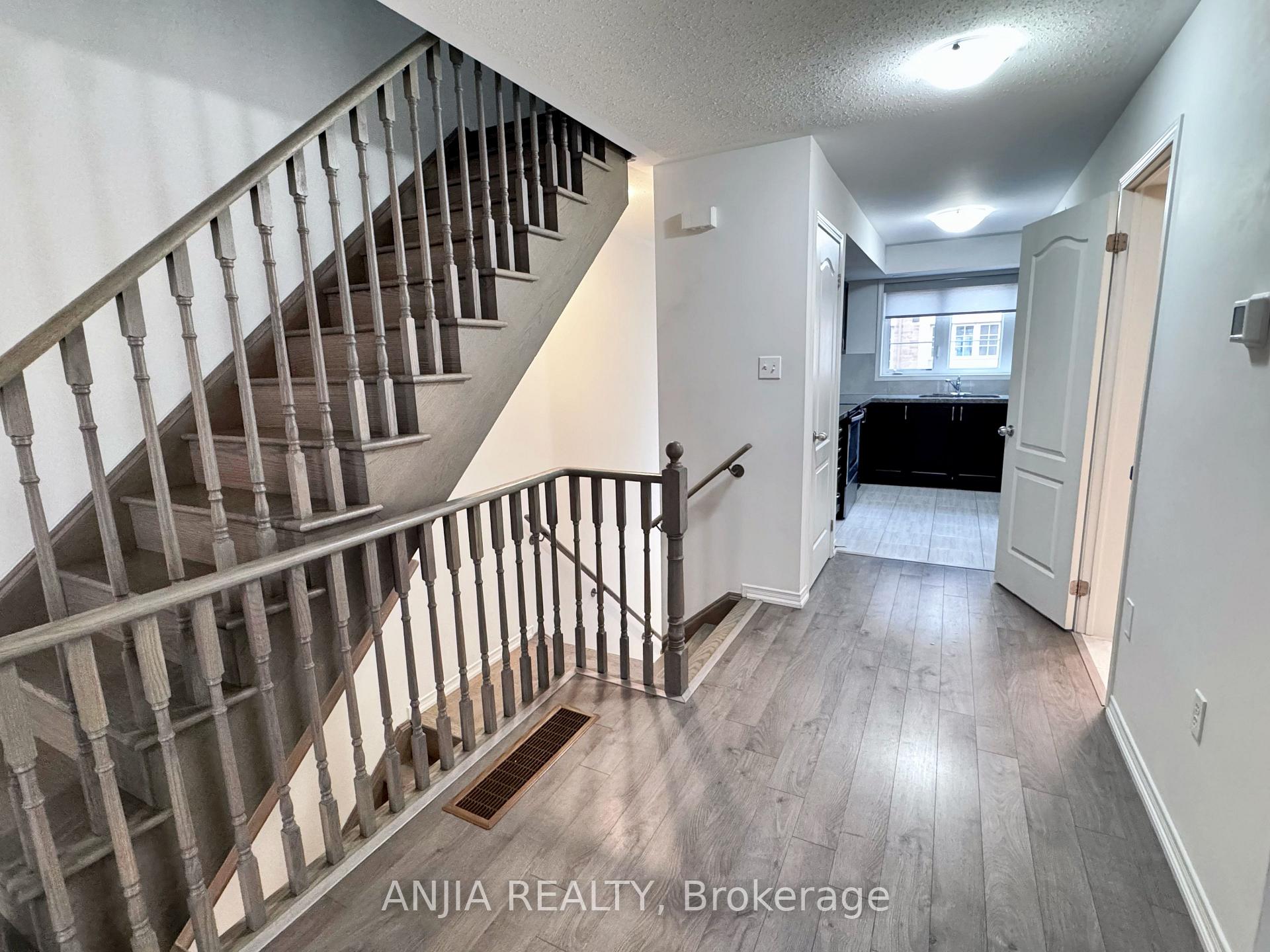 Photo 3 of 35 Filly Path, Oshawa, Windfields — HOMEH