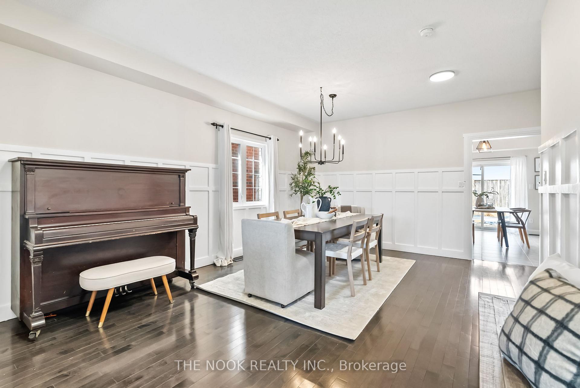 Photo 7 of 586 Fairglen Avenue, Oshawa, Northglen — HOMEH