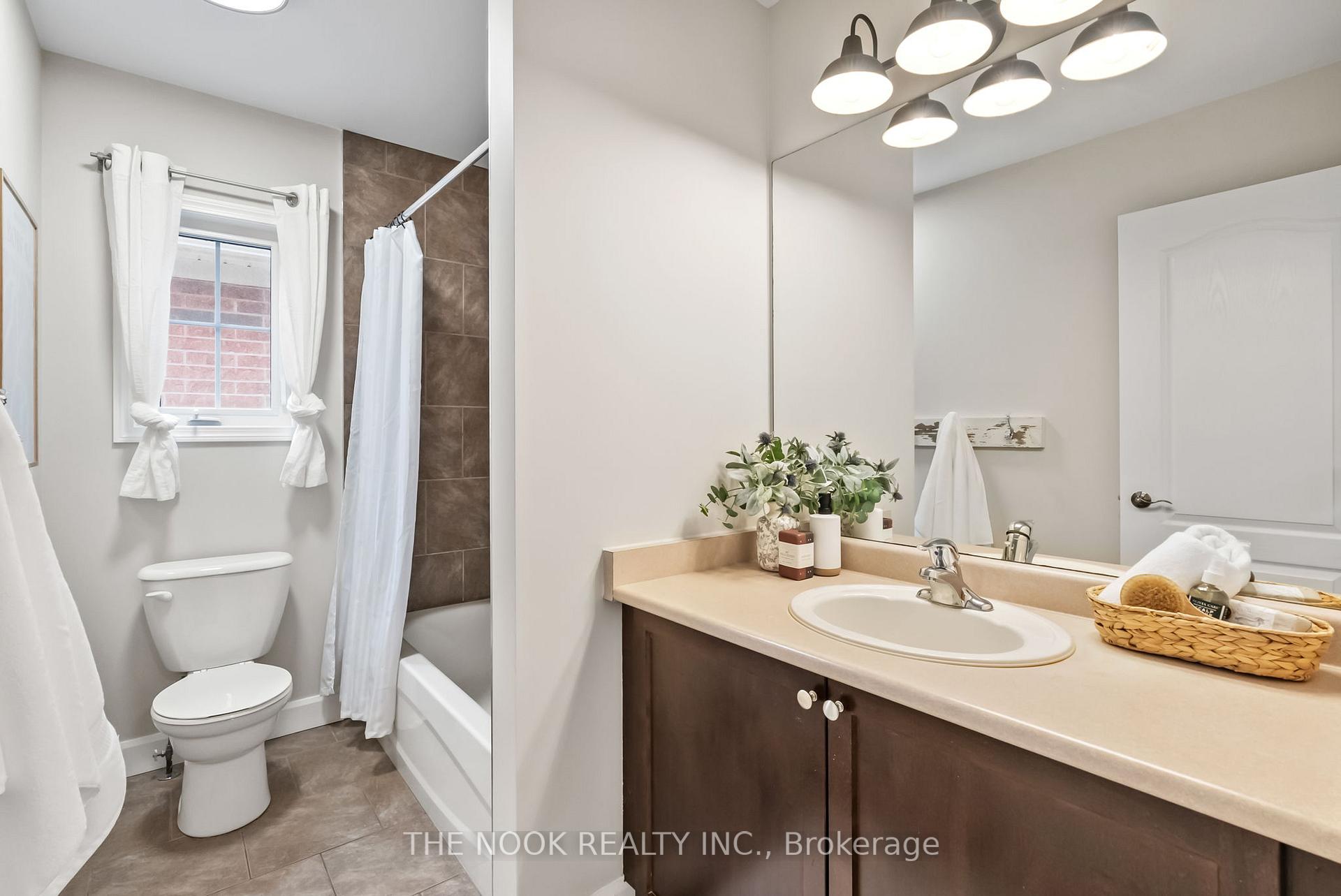 Photo 37 of 586 Fairglen Avenue, Oshawa, Northglen — HOMEH